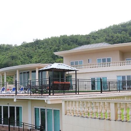 Amanda Villa - Best Value Mountain Top Inn Au Cap Exteriér fotografie
